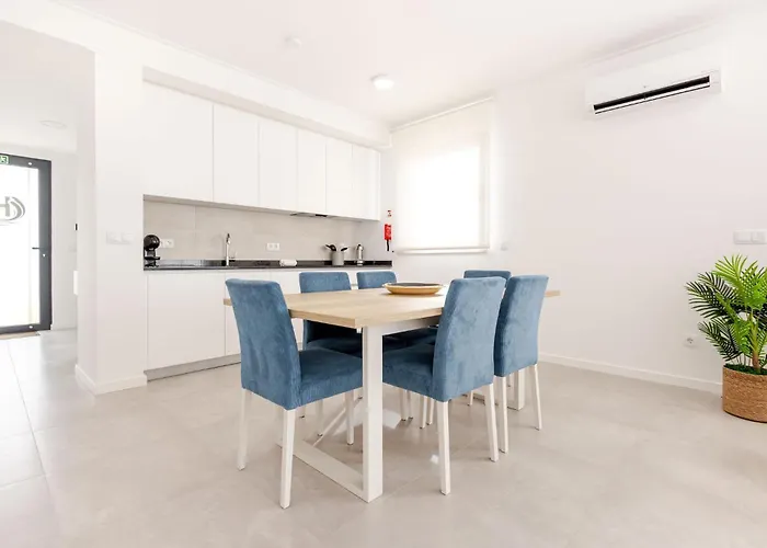 Vale Nature - By Sch - H